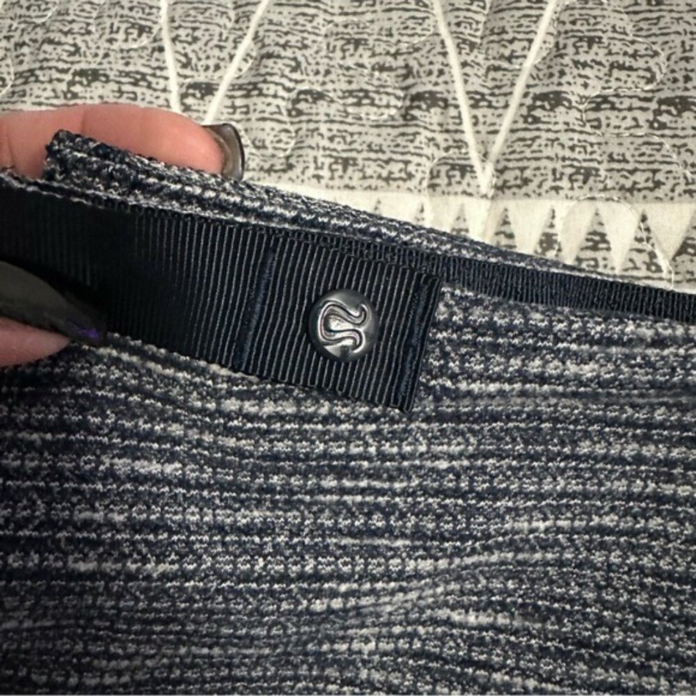 Lululemon Snap Scarf Wrap Navy Marled OS Poncho Athleisure Cozy - Picture 7 of 14